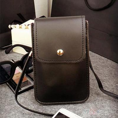 高碑店市梁家營許娜箱包銷售部 專注女包批發，打造時尚便捷的手機包潮流